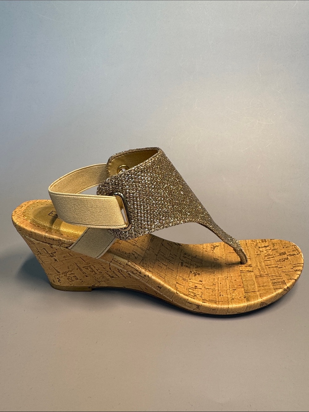 ❤️3/$30 Laura Scott Shimmering Gold Wedge Sandals - Women’s 8